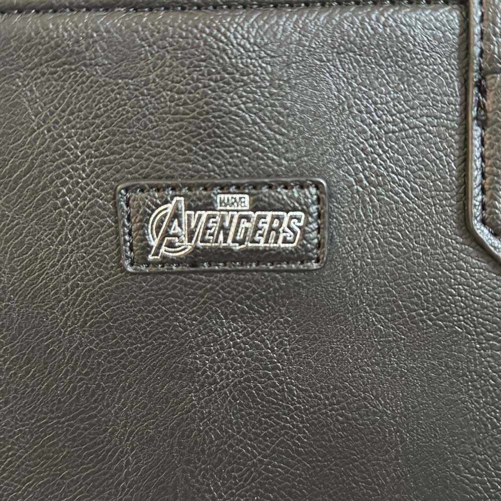 Marvel tote by loungefly - Picture 4 of 5